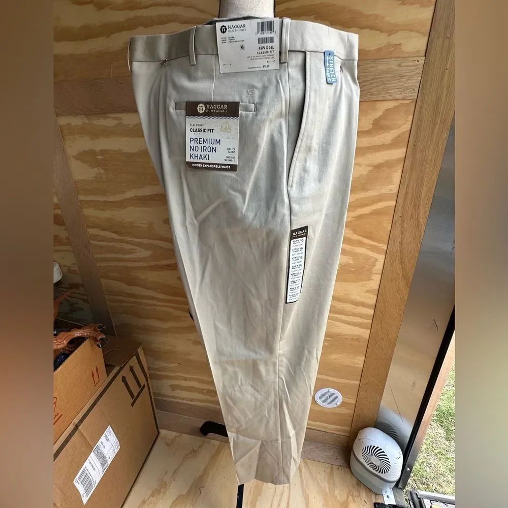 NWT Haggar Men's Premium No Iron Khaki Pants
